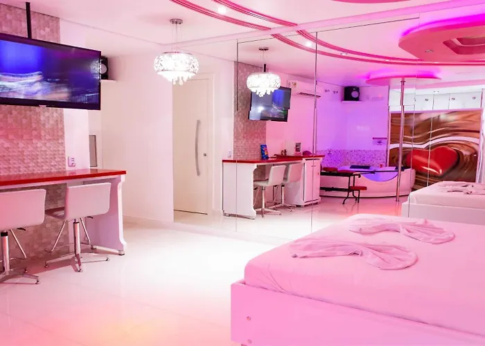 Hotel 3 estrelas: Motel Drive in T - Prolongamento da Avenida Getúlio Vargas fácil acesso ao Shopping Pátio Chapecó